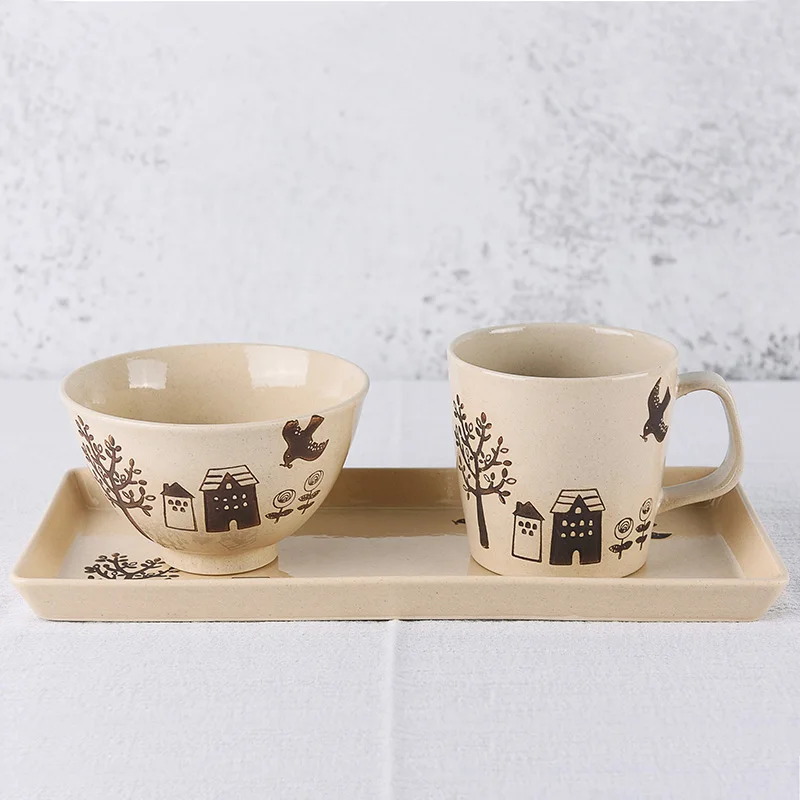 Bozo saw the cute little fresh fairy tale hand-made mug, rice bowl and rectangular tray