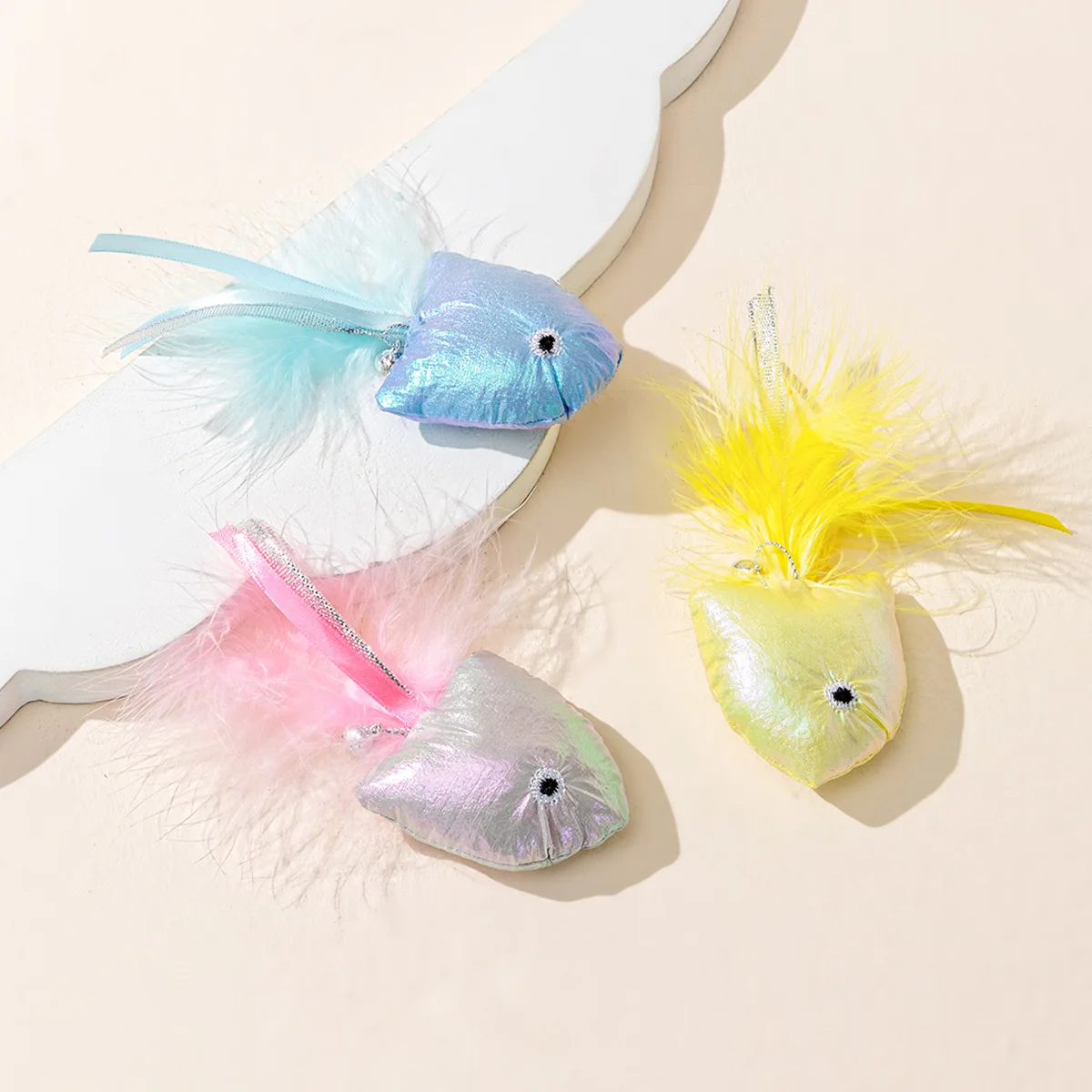 Catnip Cat Toy Soft Plush Simulation Fish with Feather, Bite Resistant Kitten Chew Toy, Interactive Teasing Pet Supplies for
