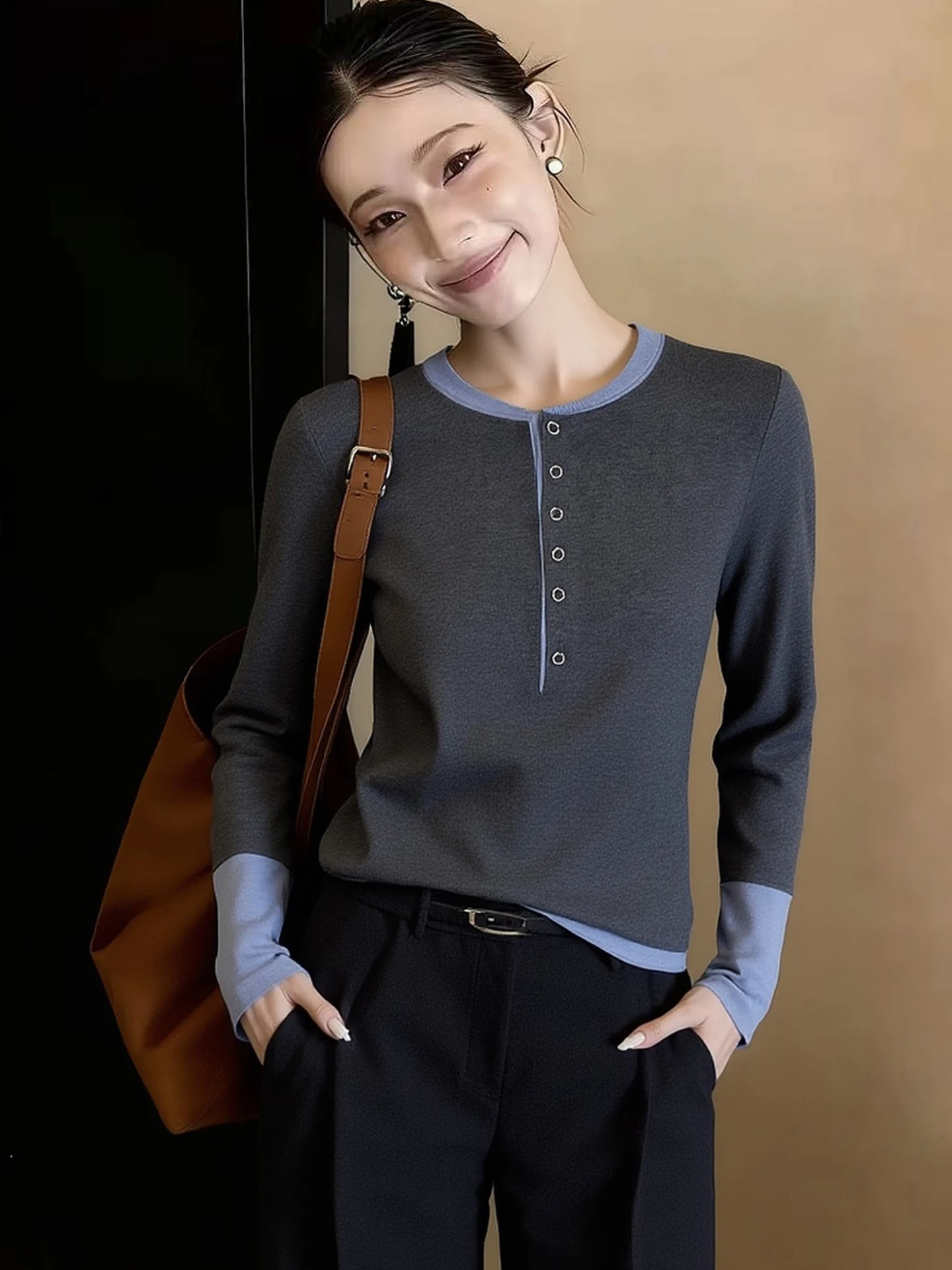 

Elegant Color Block Long Sleeve round Neck Knitted Top Slim Fit Base Layer Shirt Spring 2026 Fashionable Slimming Base Shirt