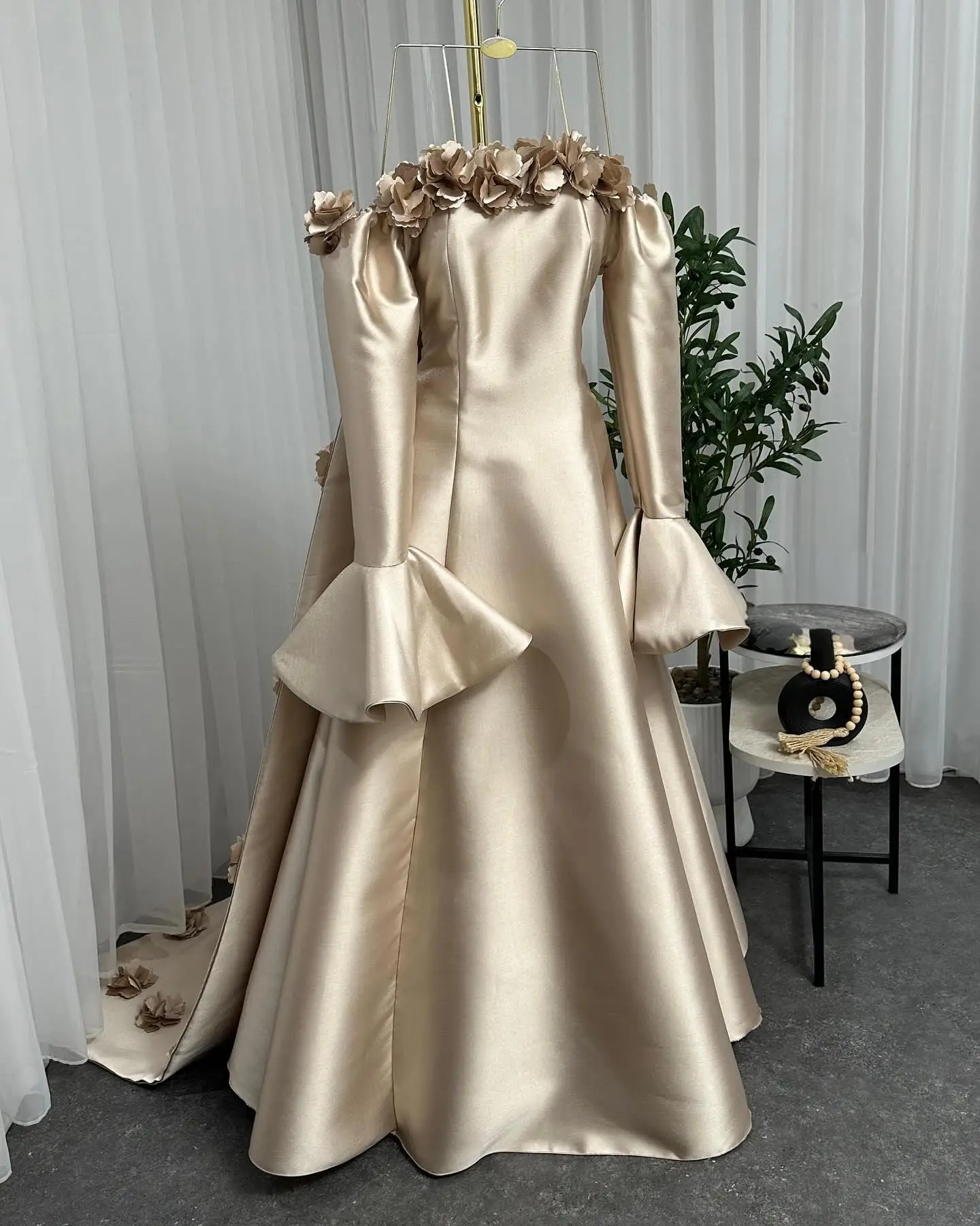 

Customized Graceful Satin A-Line 3D Flowers Off the Shoulder Evening Dress Fashion Long Sleeves Boat Neck Celebrity Gowns