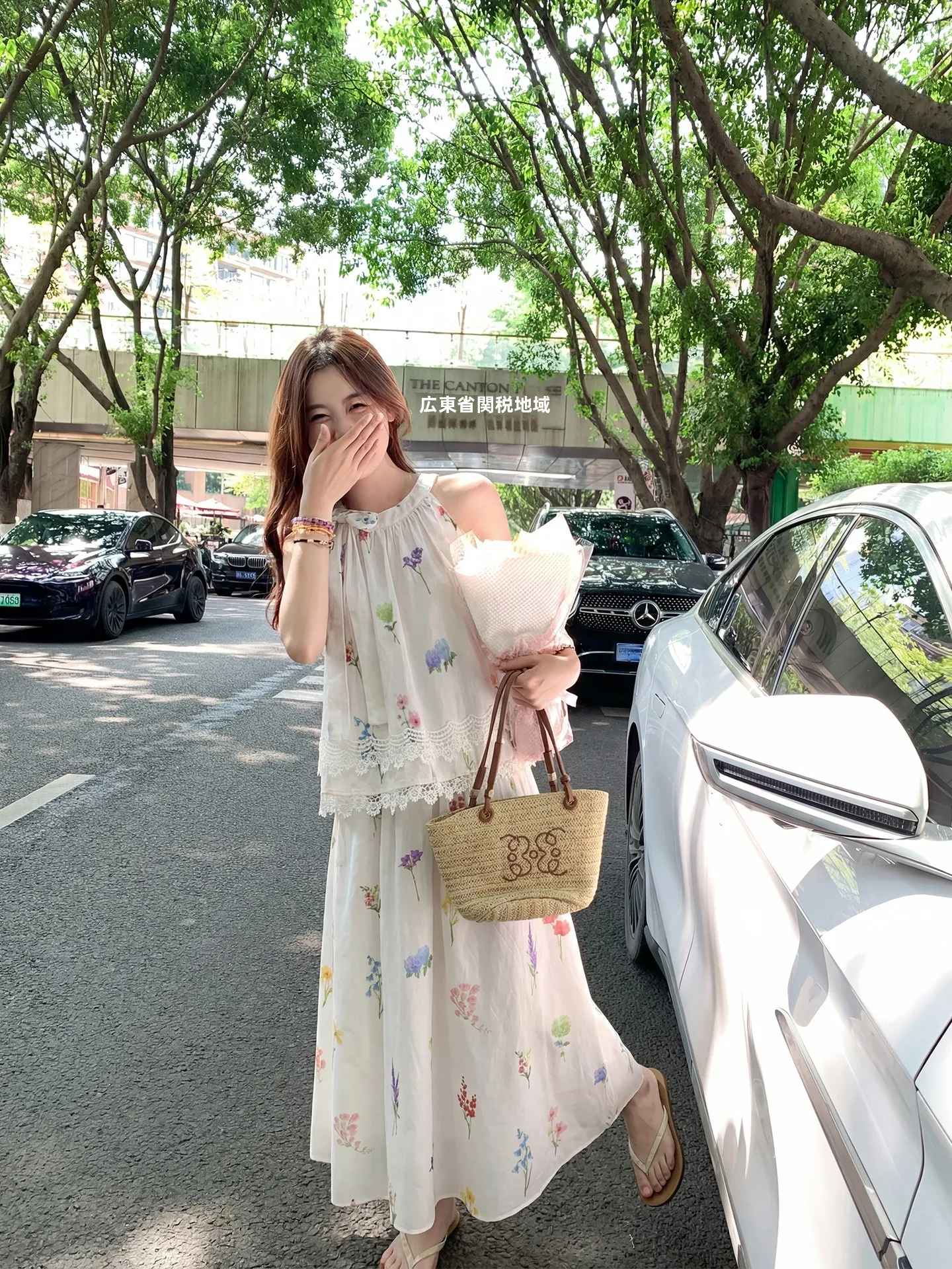 

Zeng Xiao Salted Fish Beach Vacation Style Gentle Loose Embroidered Halter Top Half-length Skirt 2-piece Set Women's Fashion