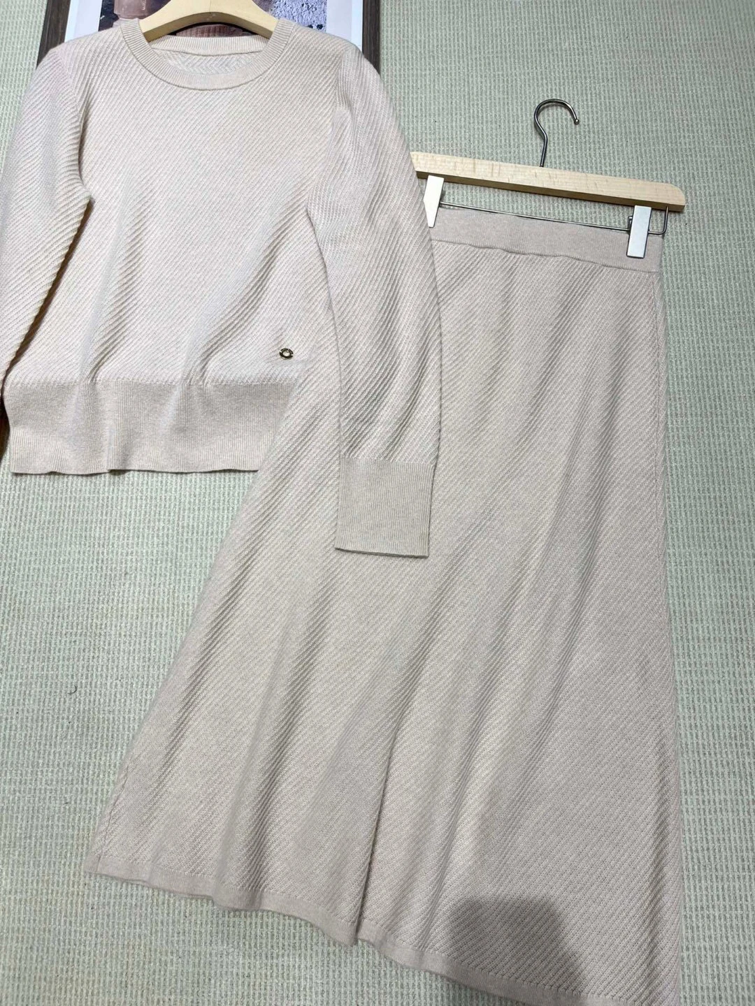 Pure cashmere luxurious casual knitted skirt suit