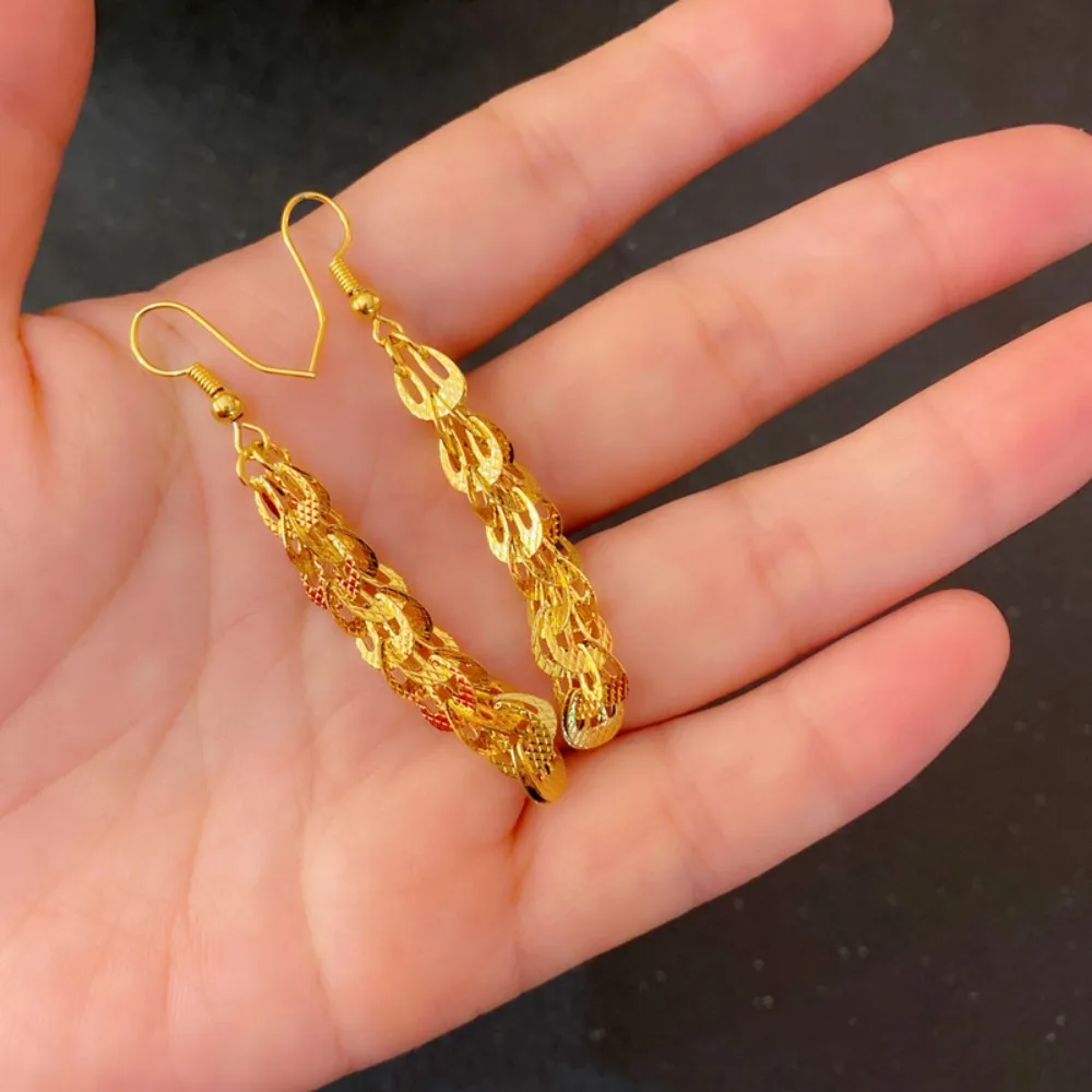 Tassel earrings and tail earrings are interlocking 9999gold