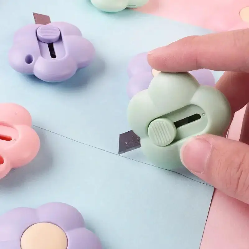 سكاكين عملية صغيرة Kawaii الزهور الة قطع الورق مغلفات قابلة للسحب فتاحة سكين جيب قابل للبوابة اللوازم المكتبية #5