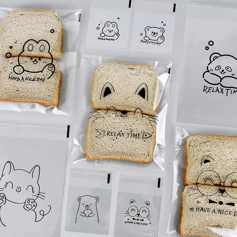 100Pcs Cute Cartoon Bear and Cat Pattern Transparent Self-Adhesive Packaging Bags Bread Baked Sliced Toast Cookies Baking Bag