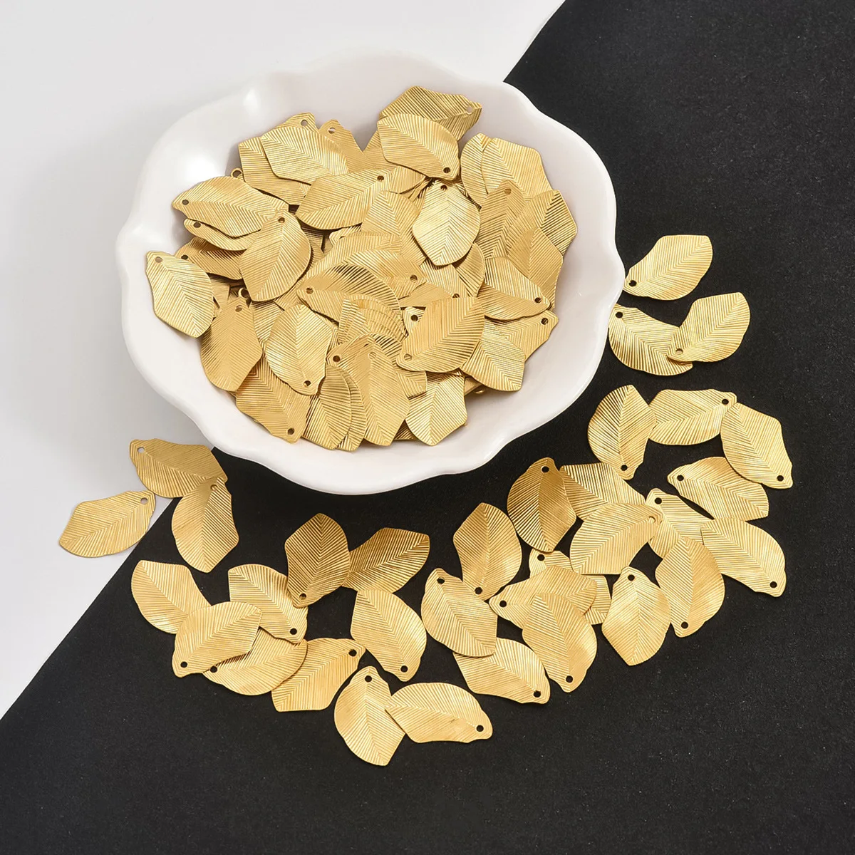 500PCS Mini Brass Striped Heteromorphic Leaf Charm Pendant DIY Necklace Earrings Jewelry Accessories Handmade Decoration Supplie
