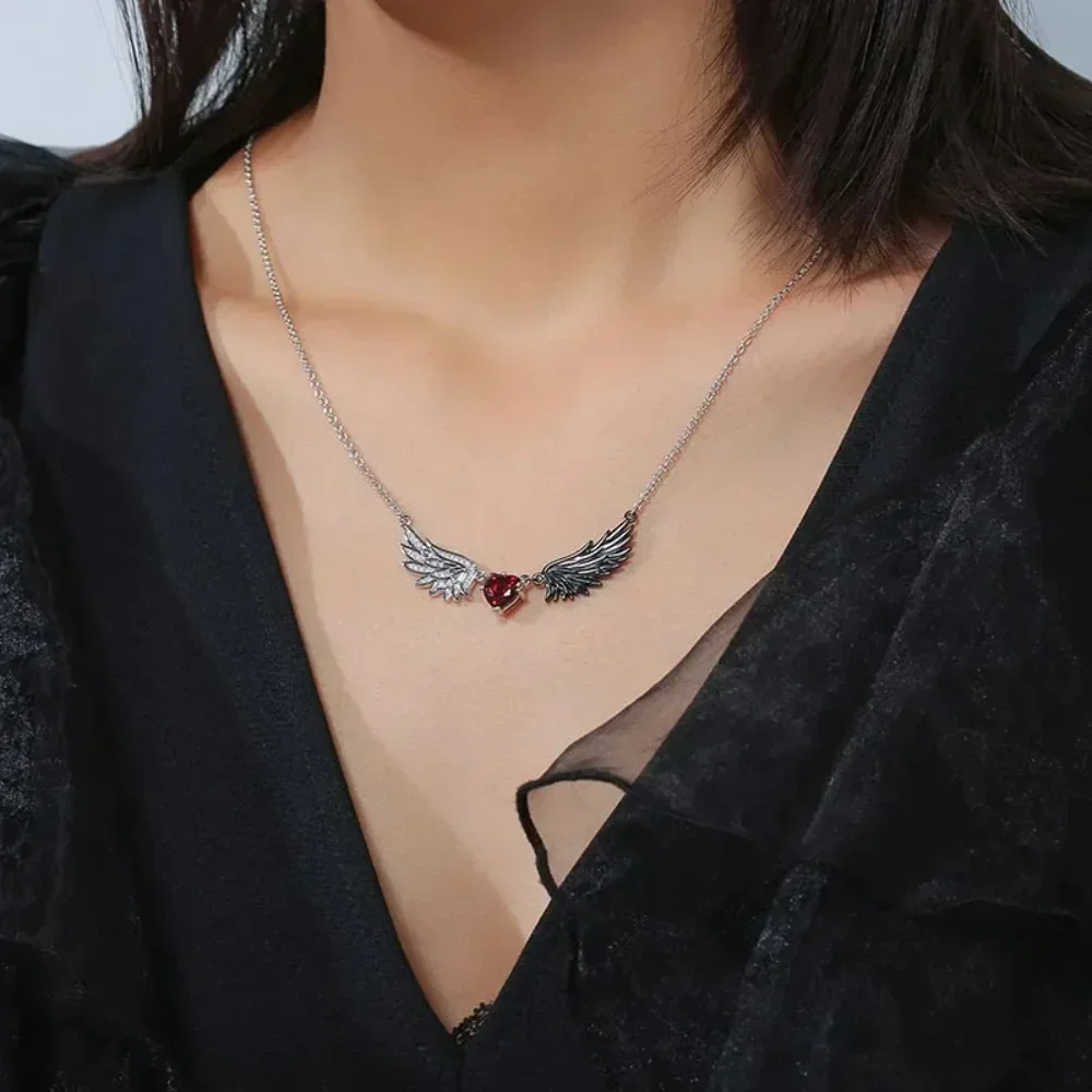 Trendy Creative Devil Heart Necklace Alloy Drop Nectarine Heart Demon Wing Pendant Necklace Jewelry Collares Gargantilla Mujer