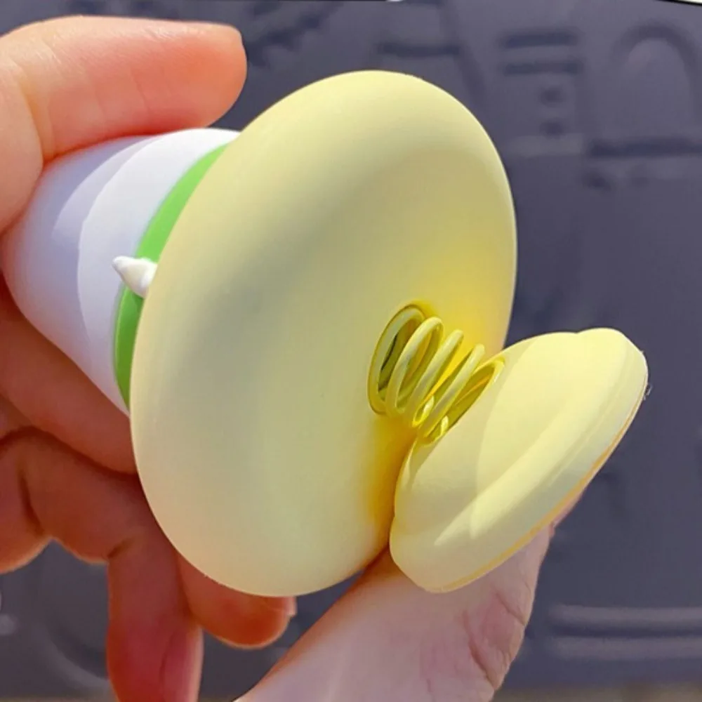 

Funny Little Liu Duck Shaking Car Ornaments Statue Cartoon Little Liu Duck Car Decoration Collection Cute Car Bobblehead Figure