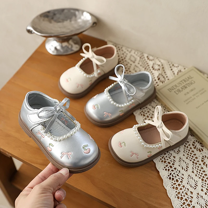

Новые детские туфли Мэри Джейн 2026 года с вышивкой, милые туфли с бантом для малышей, школьные и праздничные, модные кожаные туфли для девочек