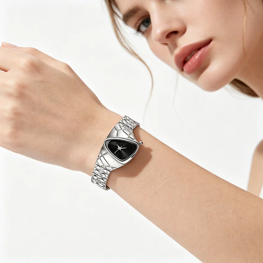 Luxury Triangle Case Women's W - Watch Triangle Luxury recension och pris
