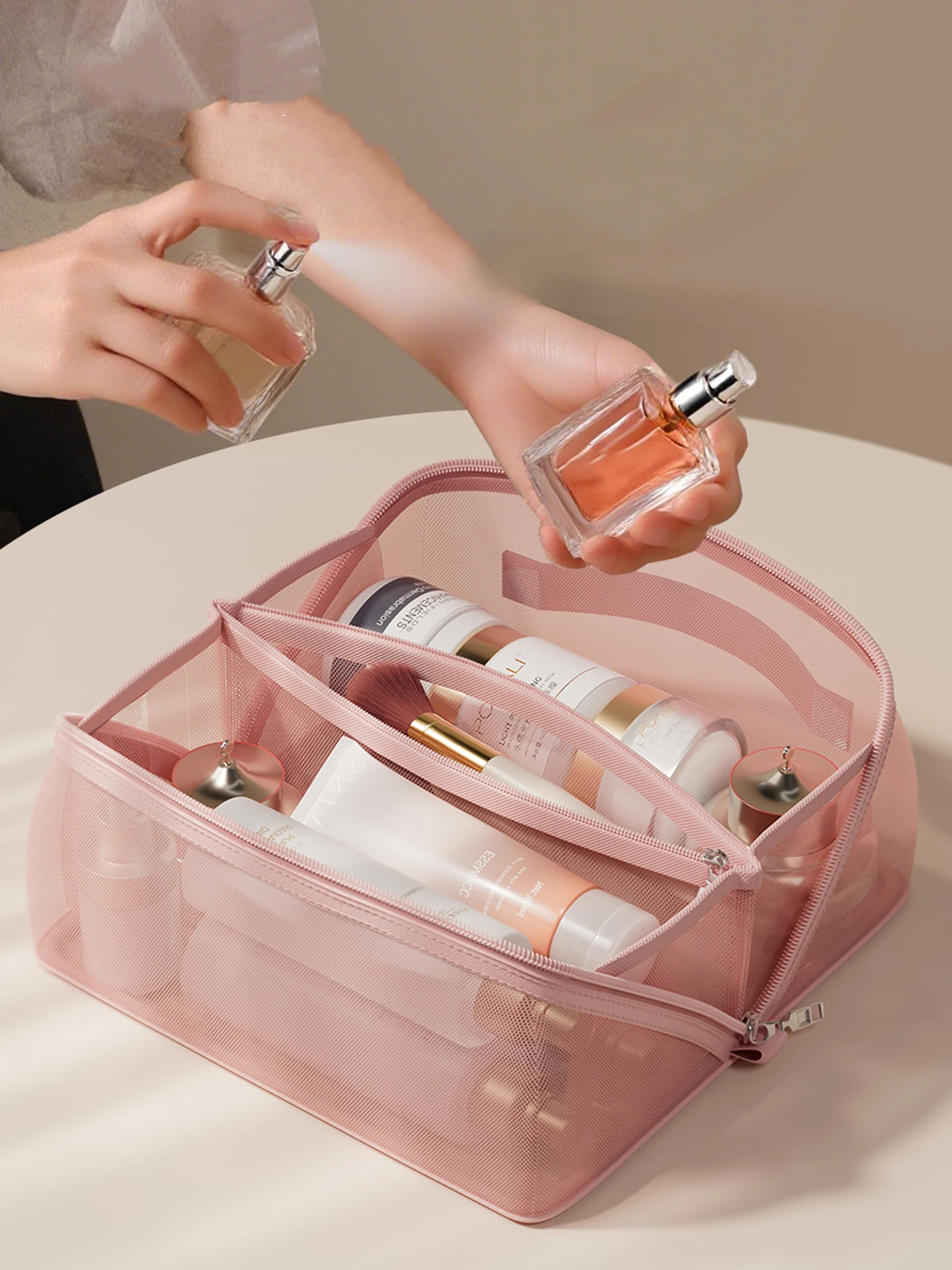 Makeup Bag For Women 2025 New Light High-end Portable Large Capacity Toiletry Bag Travel Outdoor Cosmetics Mesh Storage Bag