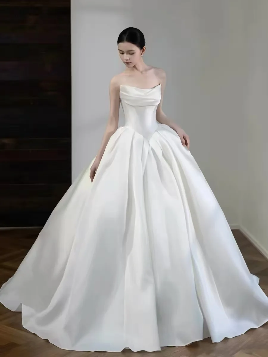 Customized Luxurious Satin Strapless Gown Vintage Style Wedding Dress for Young Women Old Hotel Indoor Occasion