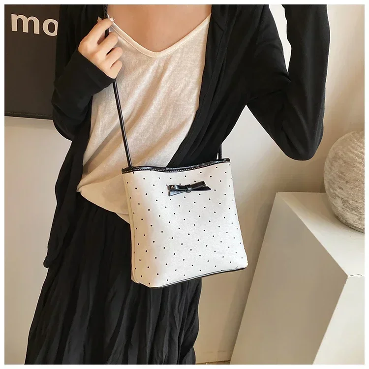 2024 New Niche Design Polka Dot Bow Shoulder Bag, High-end Fashion and Versatile Daily Commuting Crossbody Bucket Bag