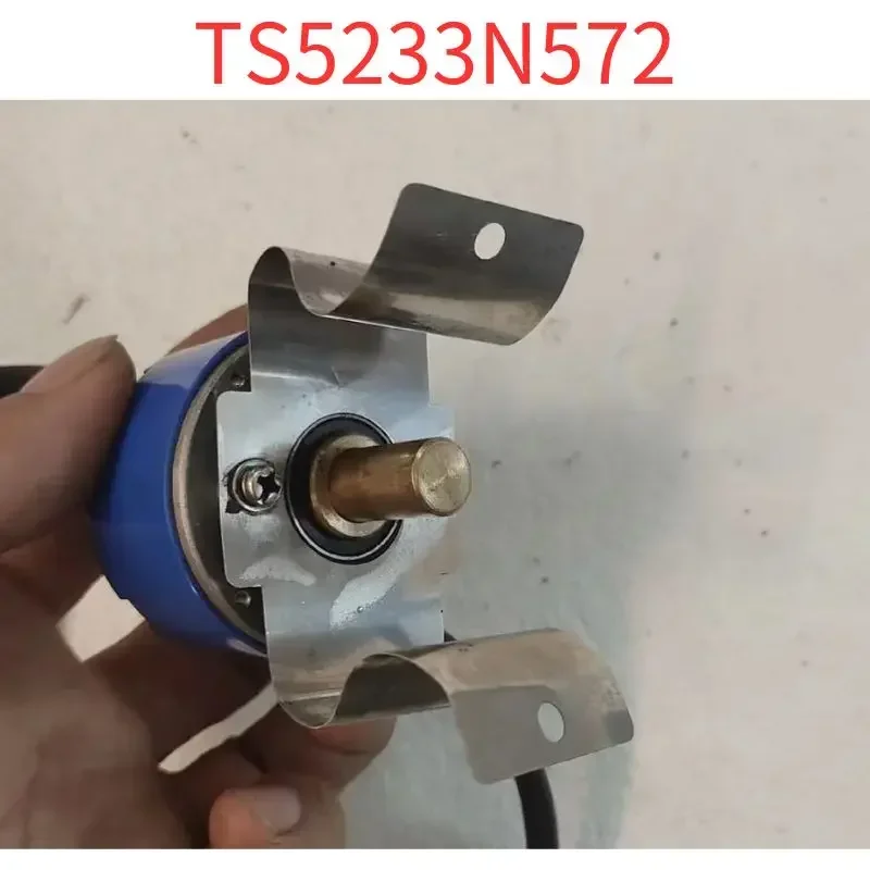 Second-hand  TS5233N572 elevator encoder