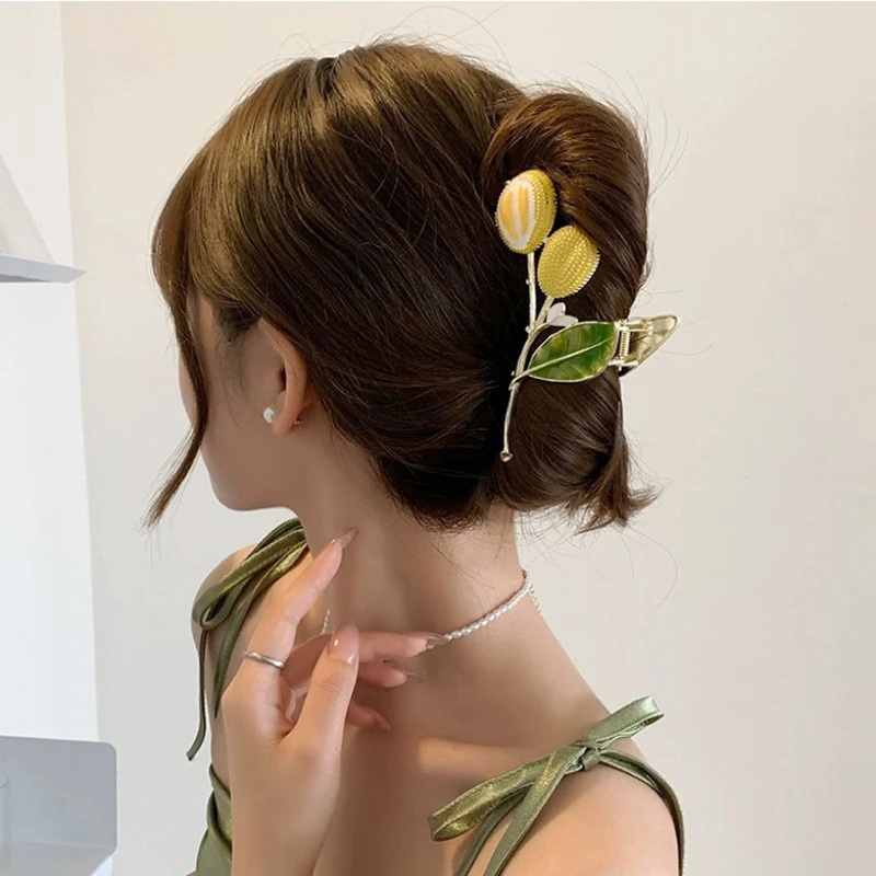 Funny Metal Fruit Durian Hiar Claw Clips Women Korean Style Ponytail Barrette Crab Hairpins Girl Fashion Hair Accessories Female