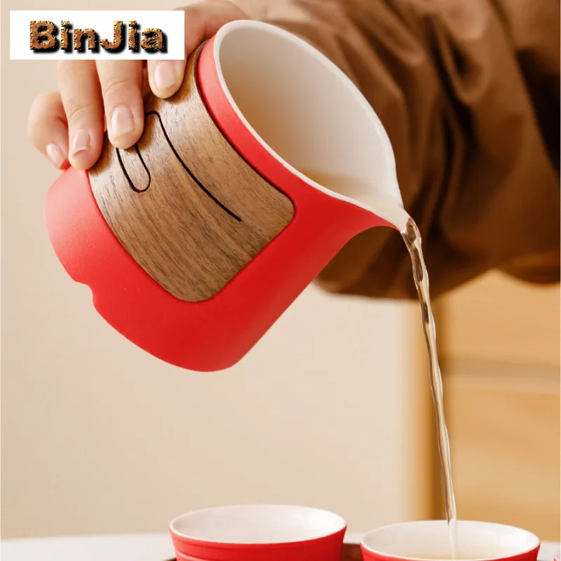 طقم شاي للسفر الثقافي والإبداعي للمدينة المحرمة مصنوع يدويًا 1 وعاء 4 أكواب منظم لصنع الشاي حقيبة حمل خارجية محمولة