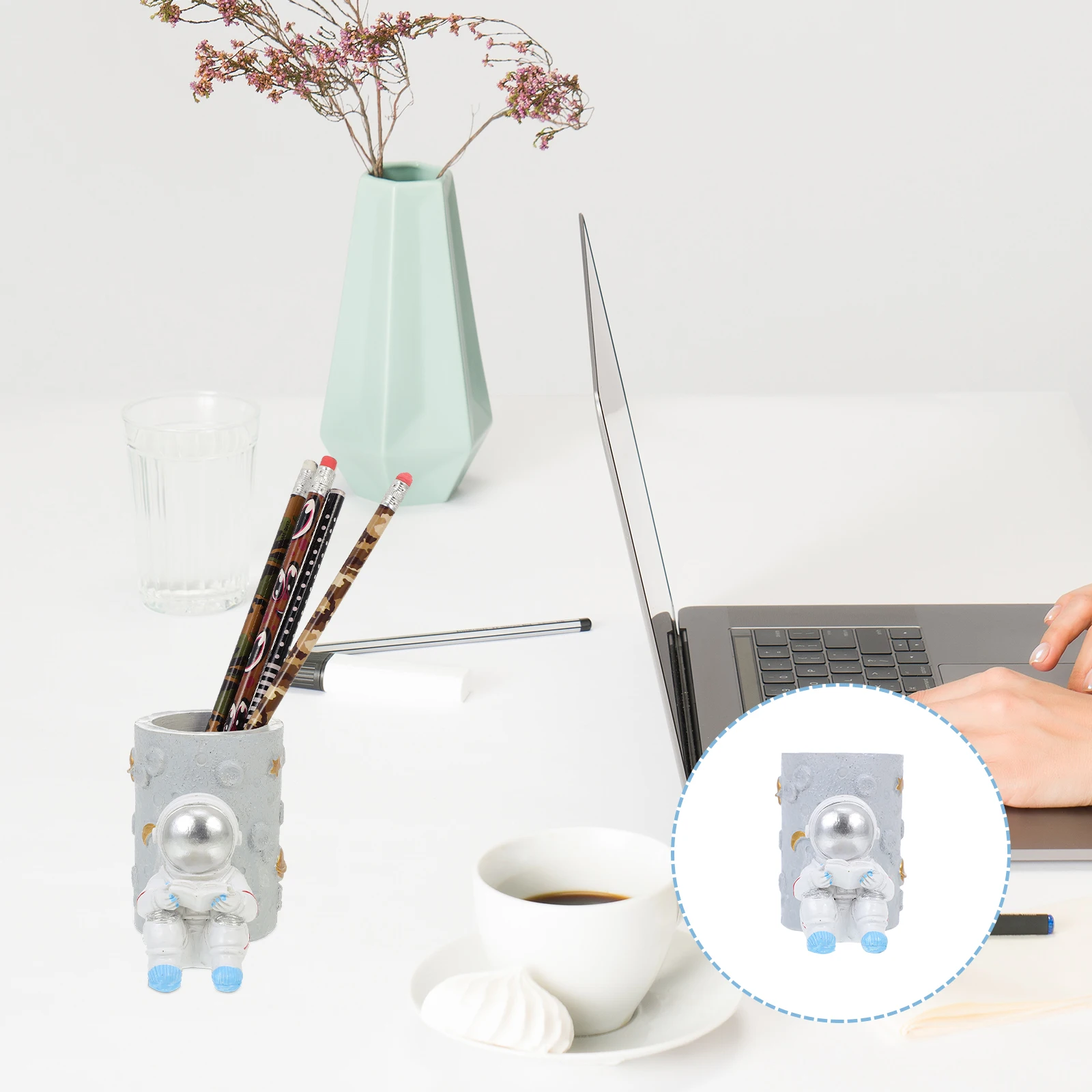 

Office Desk Decor Astronaut Pen Holder Desktop Ornaments Crafts Decoration Silver Child