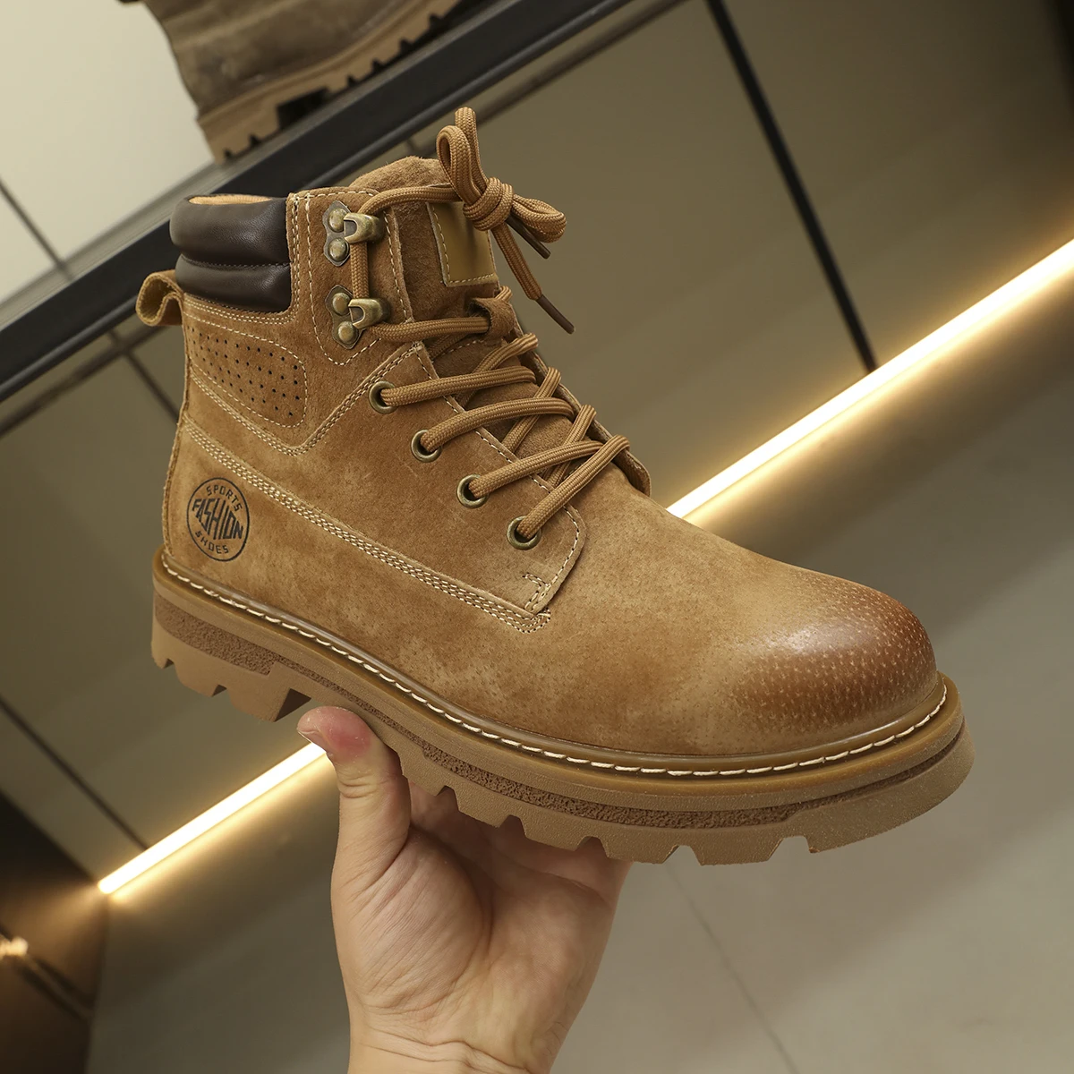 

Мужские теплые и удобные рабочие ботинки из натуральной кожи ручной работы, цвета оленьей кожи, с эффектом потертости, из кожи Pig Eight.