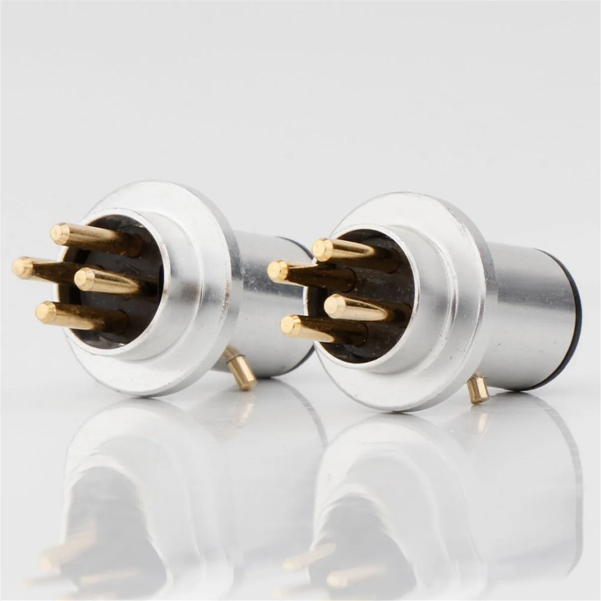 กําลังมาแรงตอนนี้ DIN ปลั๊กชุบทองแผ่นเสียง Tonearm 4 พินตัวเชื่อมต่อ DIN ตัวผู้สําหรับ REGA LINN ROKSAN PROJECT GRACE
