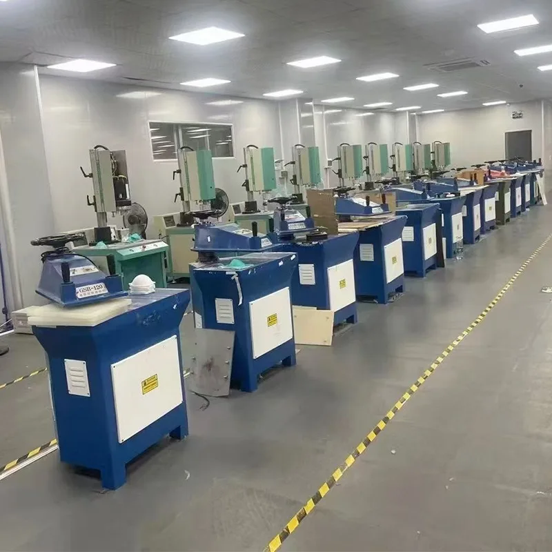 Leather hydraulic rocker arm cutting machine Follow-up swing arm unloading chassis