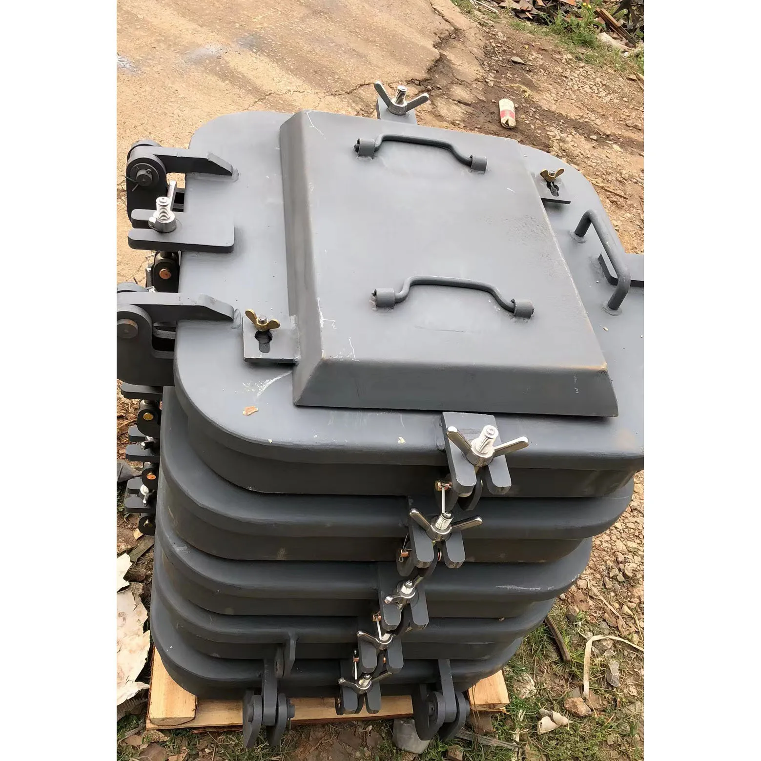 New Factory Customized Eco-friendly Quick Switch Bolts Marine Steel Ventilation Valve Cover Customized Packing Logo Various