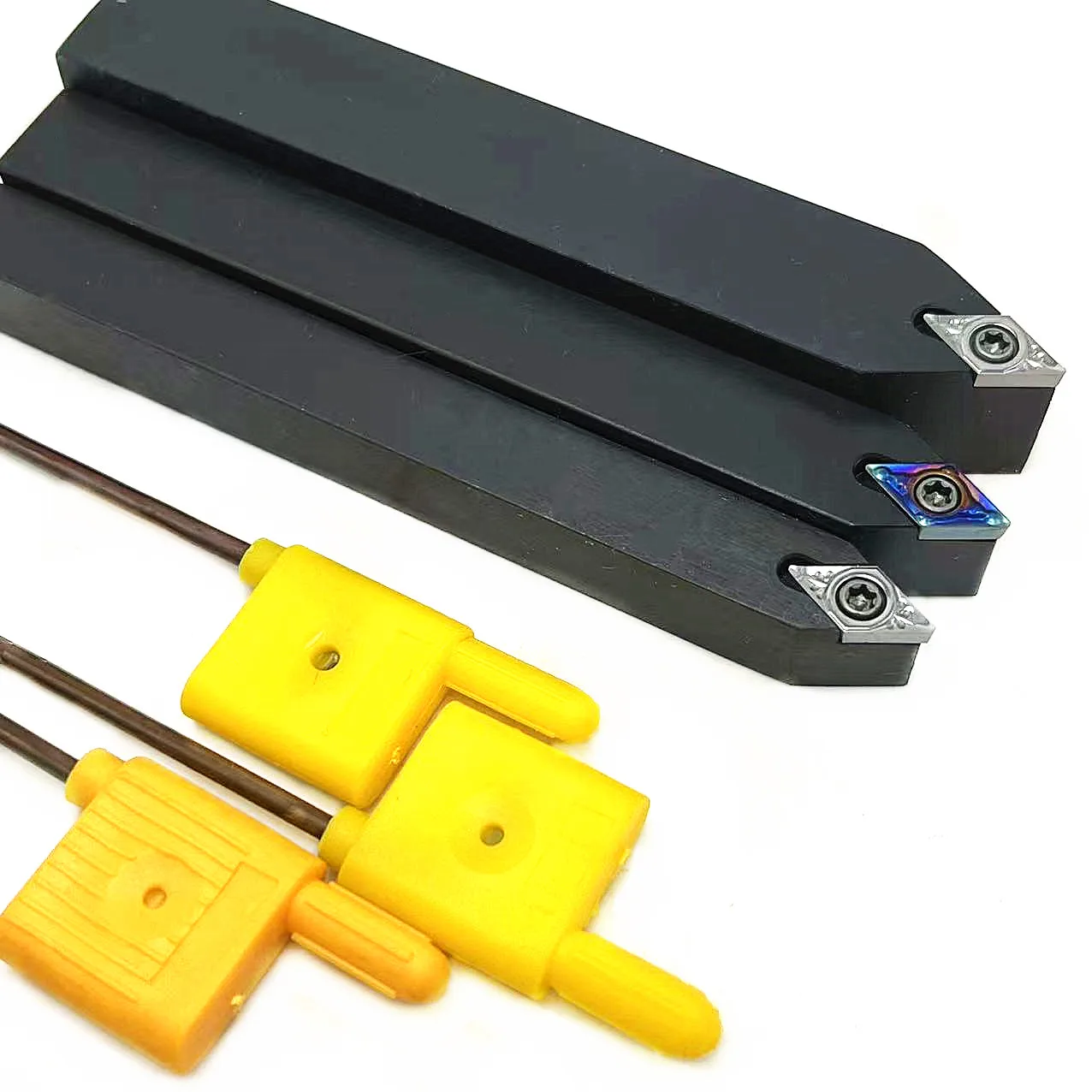 CCMT060204 VP15TF CCMT060204 UE6020คาร์ไบด์แทรกภายในเครื่องตัด CNC เครื่องกลึงโลหะ CCMT 060204เครื่องกลึงเครื่องมือ