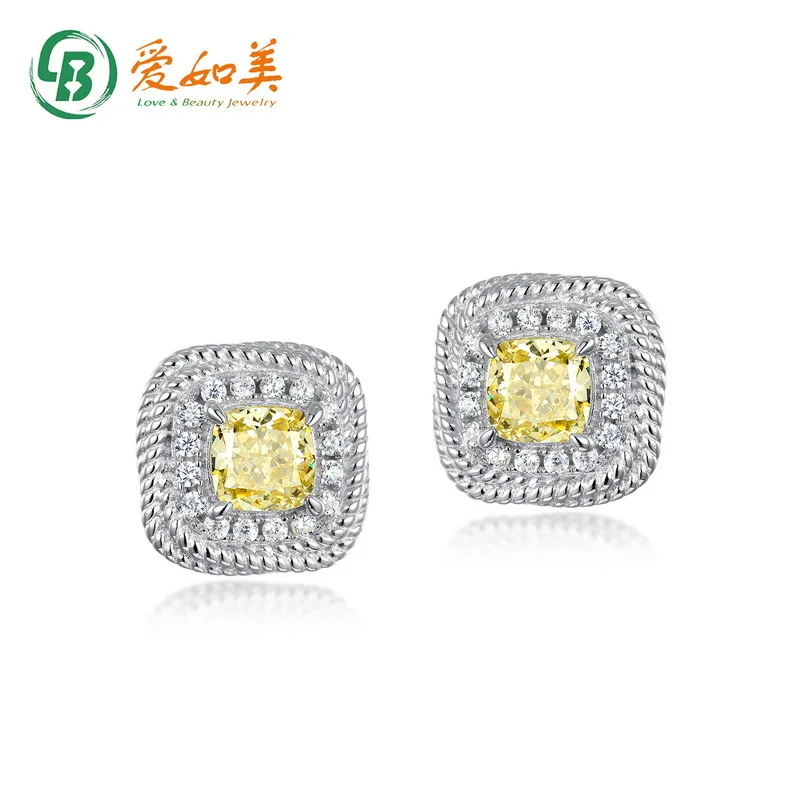 

Square Ice Flower Cut Moissanite Earrings with High-end Feel, 18K Gold PT950 Platinum Silver Plated 7-layer Gold Earrings