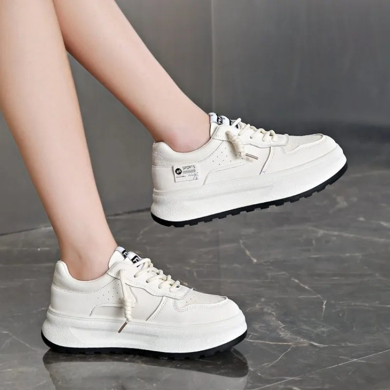 2024 New pU Leather Women's White Casual Woman Vulcanize Sneakers Breathable Sport Walking Platform Flats shoes for women