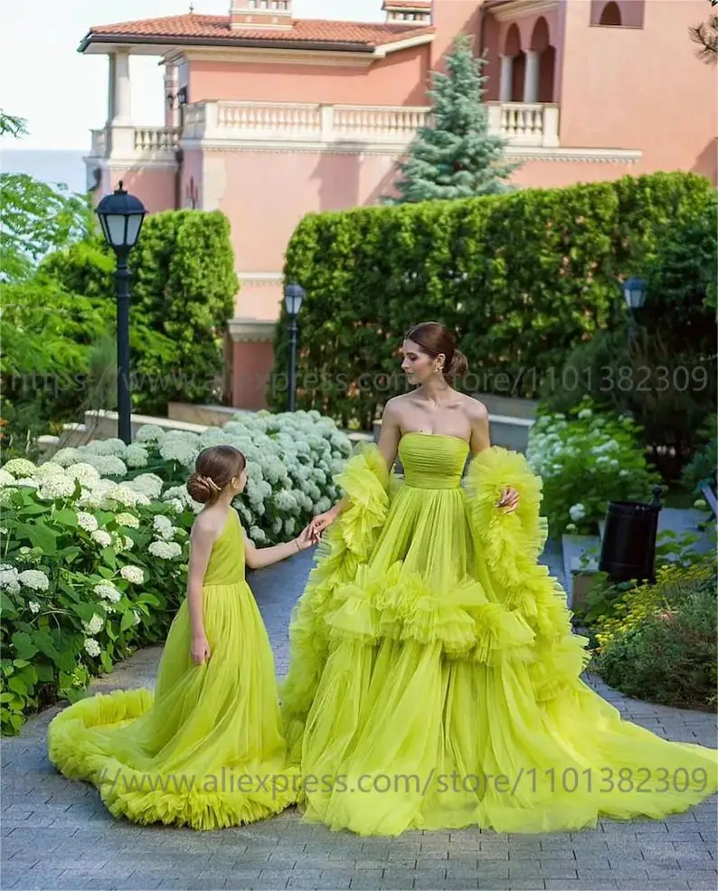 Abiti per madre e figlia verde chiaro Mommy and Me Tulle Ruffles abito da festa primaverile abito fotografico su misura per il compleanno