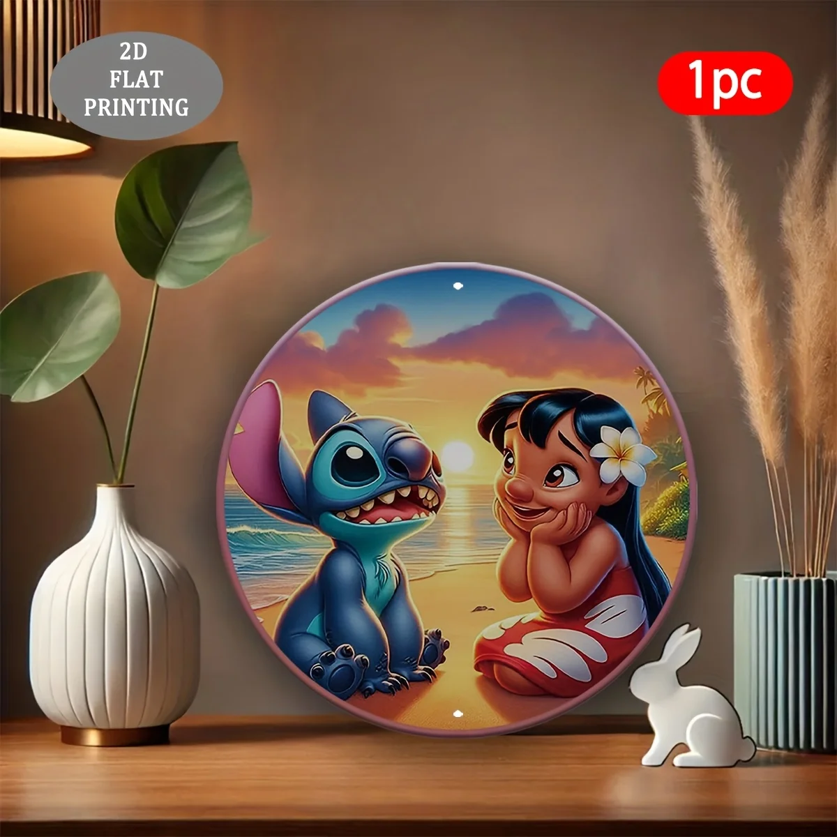 لافتة ألومنيوم دائرية مسطحة ثنائية الأبعاد، قطعة واحدة من Lilo & Stitch Beach Sunset - لوحة زخرفية مسطحة ثنائية الأبعاد بتصميم استوائي نابض بالحياة، مثالية