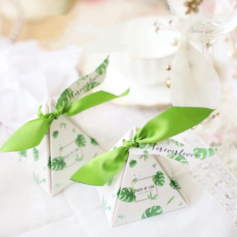 100pcs New pink Flamingo green leaves Triangular Pyramid Candy Boxes Party Wedding Favors Gift Box Return Present