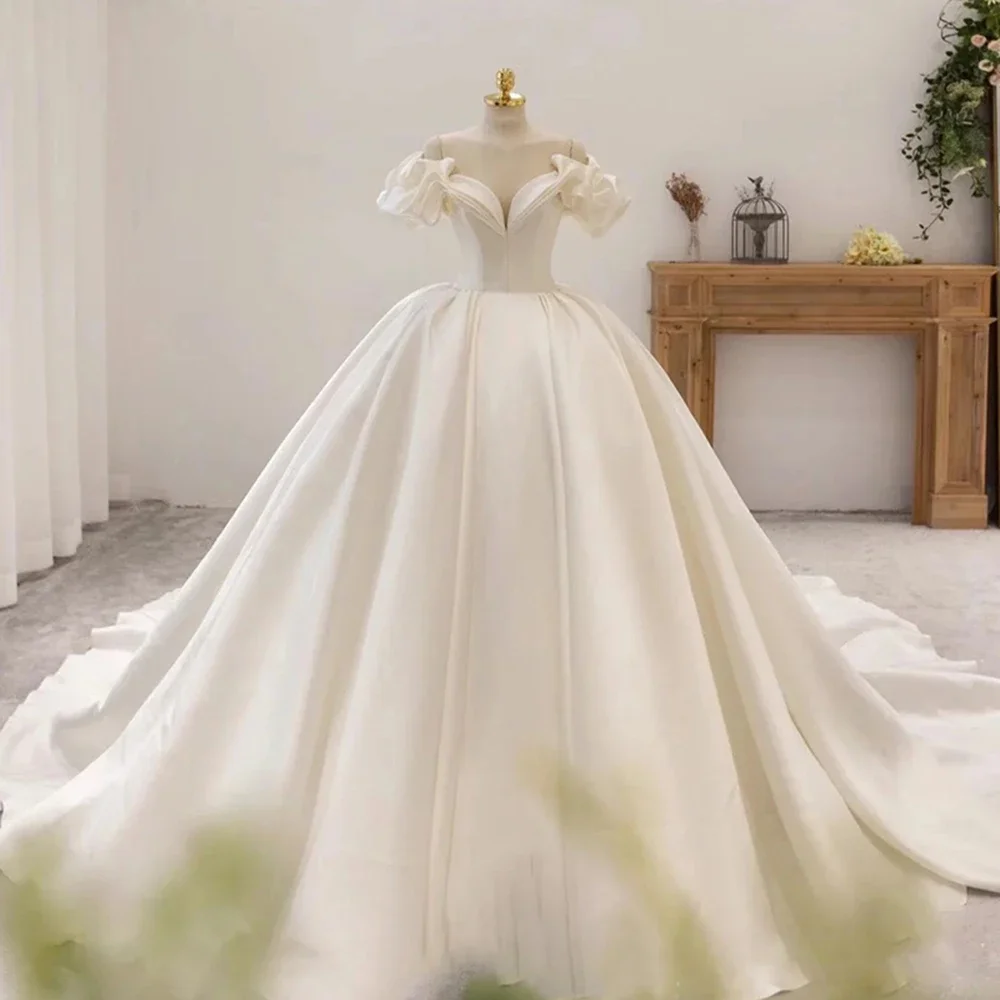 Light Master Satin Wedding Dress 2023 New Small Bride Senior Full Shoulder Train French Court Princess on The Run Noble Elegant