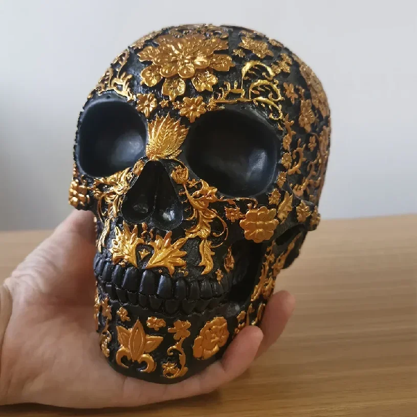 Resin Skull Statue for Home Decoration Creative Art Carving Sculpture Halloween Gifts Modern Resin Statue Home Ornaments
