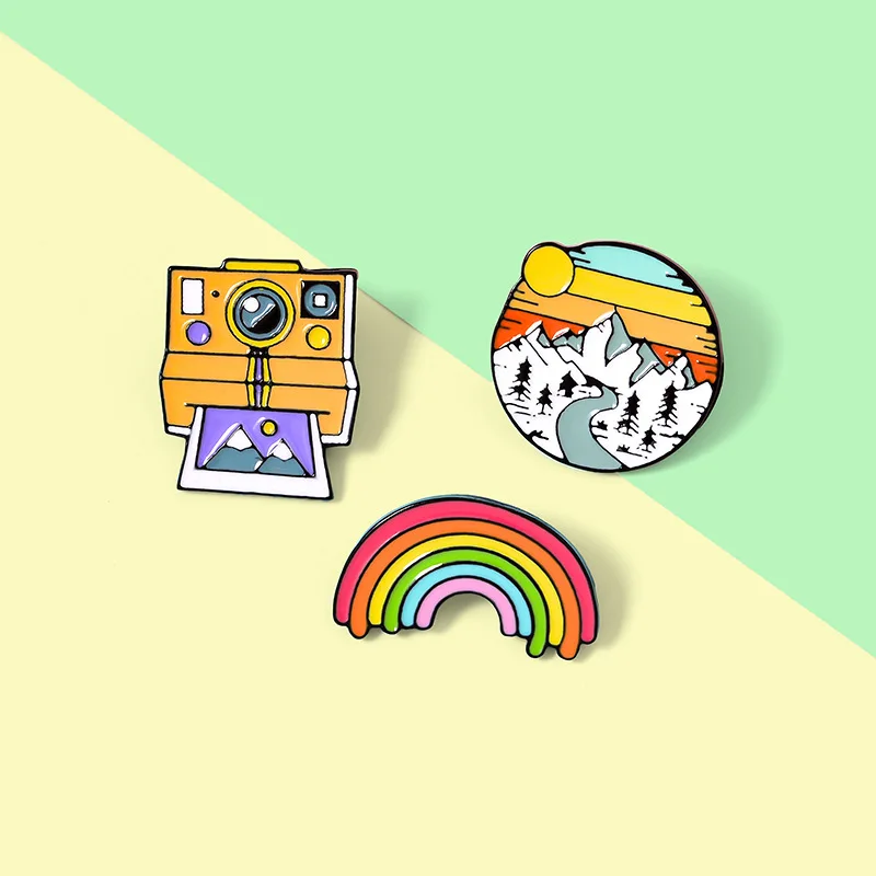 Fashion Rainbow Camera Snow Mountain Brooch Student Cartoon Cute Outdoor Pin Badge Gift