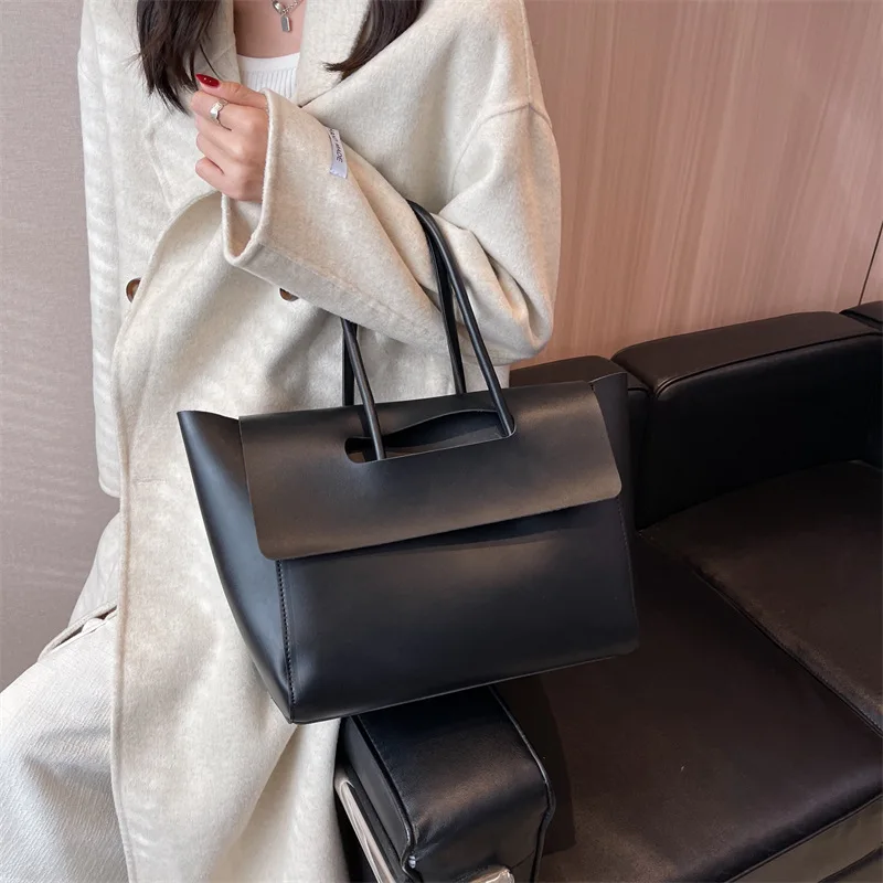 Fashion Women Shoulder Bags 2023 New Large Capacity Handbags Simple Retro Tote Bags Solid Color Bags