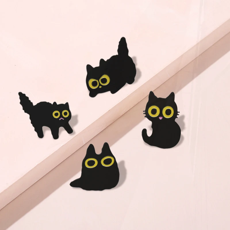 Pines Lapel Badges Floral Animal Cartoon Funny Jewelry Gift for Friends Black Cats Enamel  Brooch Custom Big Eyes Kitten