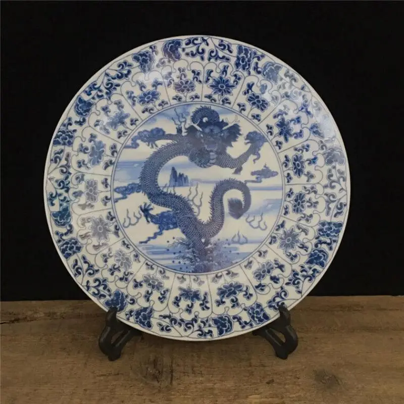 

Chinese Blue and White Porcelain Plate Hand-painted Dragon