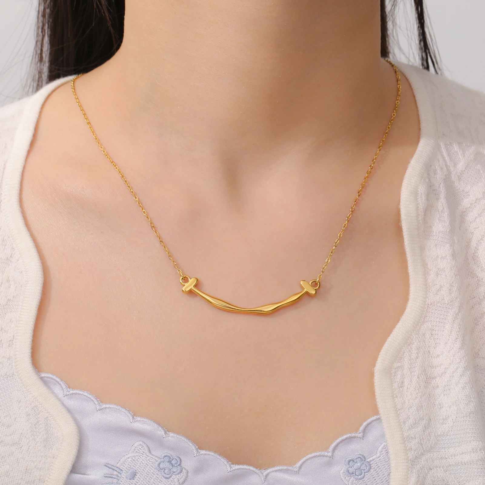 Lächelnde Anhänger Halskette Großhandel Edelstahl Gold Farbe elegante modische Kette Halsketten für Frauen Mädchen trend igen Schmuck – Detail 4
