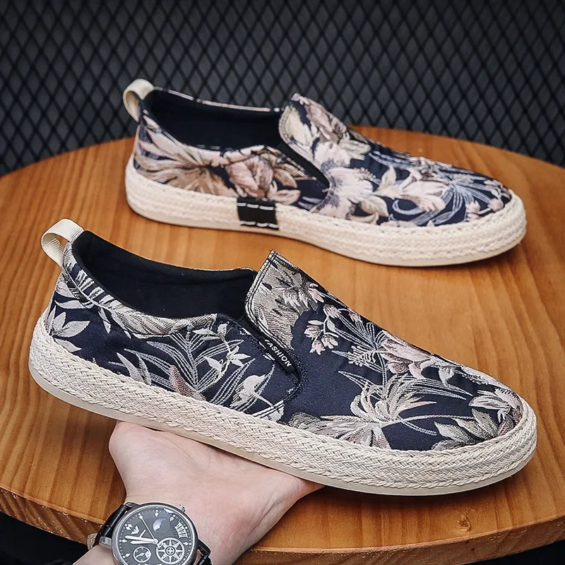 Summer New Breathable Fabric Slip-on Loafers Sneakers Casual Shoes Men Low Top Flower Print Canvas Men\'s Shoes Adult