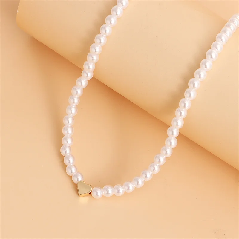 Nuova collana di perle d\'imitazione del cuore di conchiglia alla moda collana di perline di pietra fatta a mano da 6mm per regalo di gioielli da