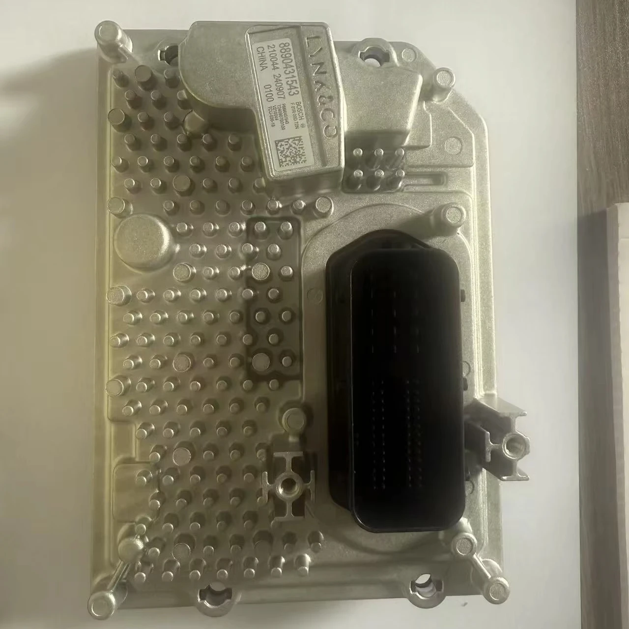 

Geely Coolray Preface Genuine Auto Parts Transmission Control Module 3055025900 /5501677414