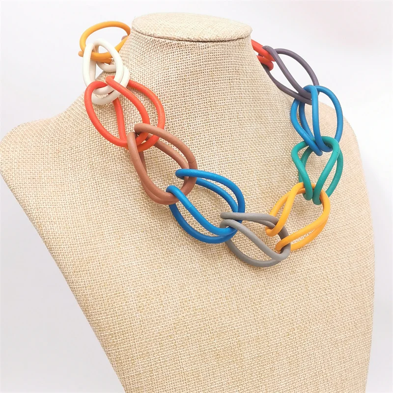 UKEBAY Neue Choker-Halskette für Damen, handgefertigtes Design, luxuriöse Pulloverkette, Gummi-Schmuck für Party, Gothic-Ethno-Halsketten – Detail 4