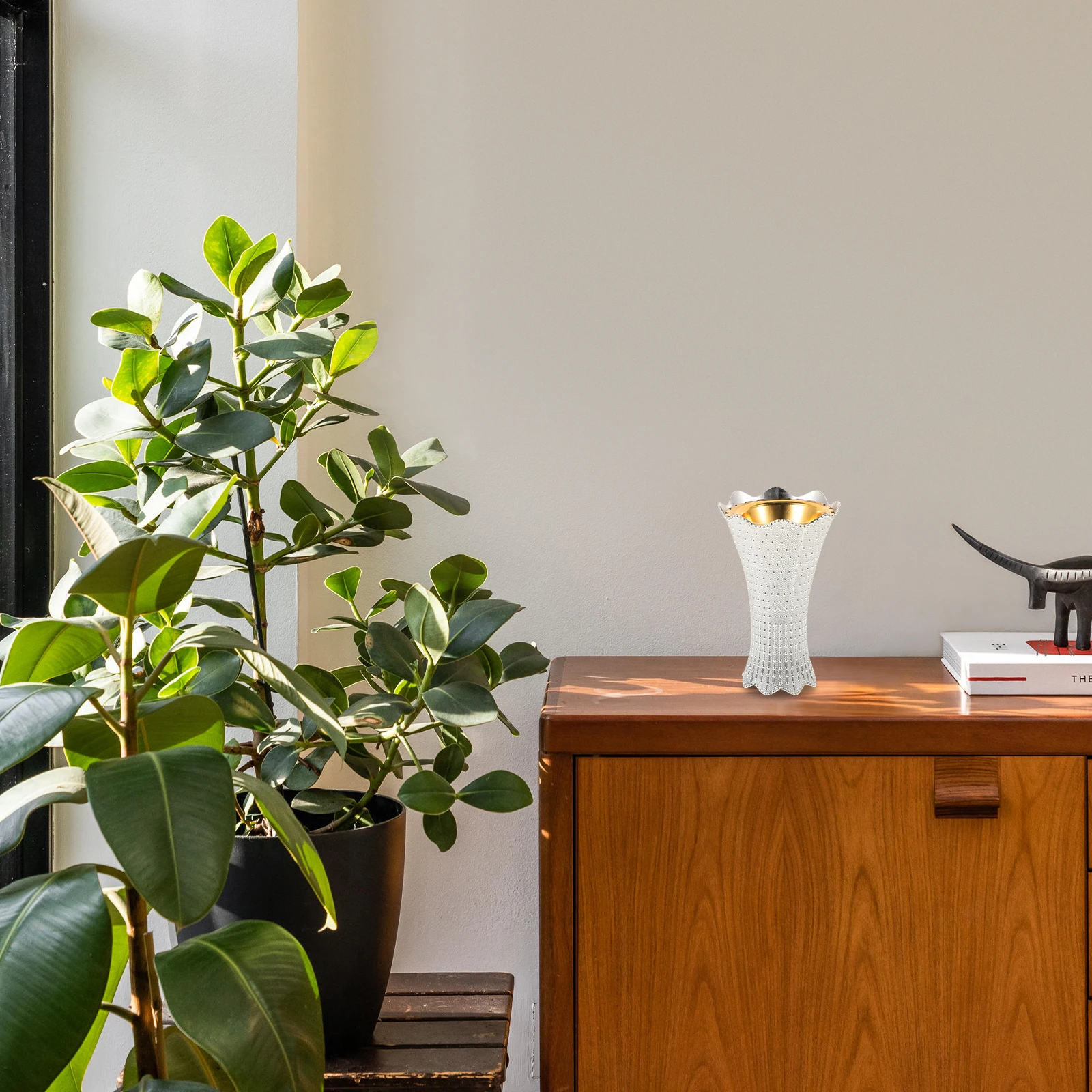 

Burner Retro Metal Incense Burner Portable Desktop Censer Aromatherapy Furnace Arabic Style Indoor Decoration