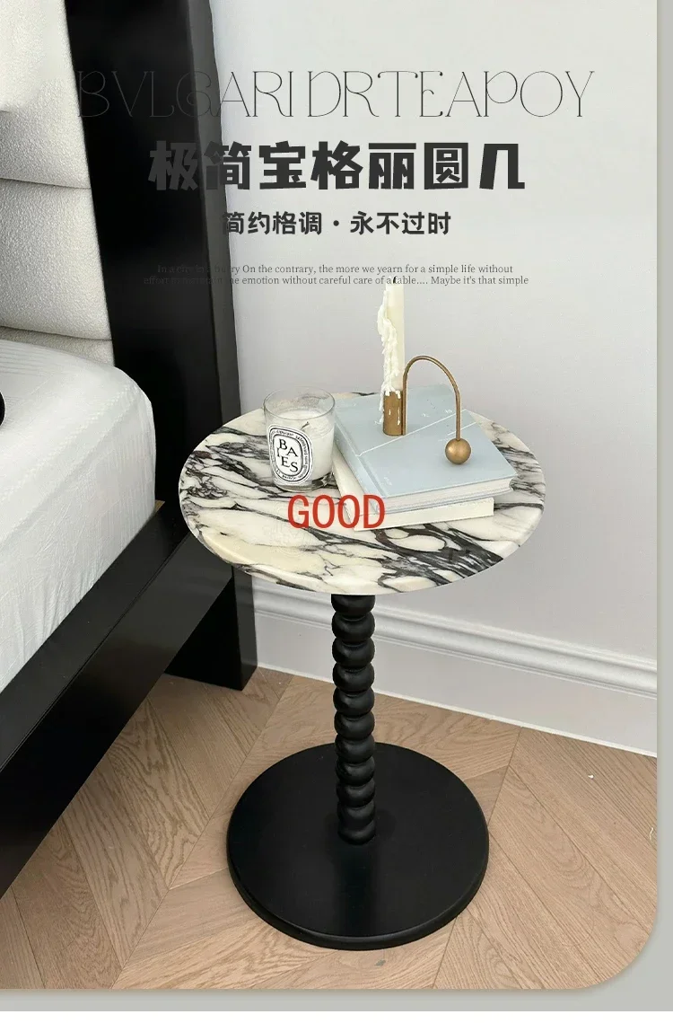 طاولة جانبية من الخشب الصلب، رخام بولغاري فرنسي، طاولة قهوة حجرية فاخرة مصممة، أريكة شقة صغيرة بجانب السرير، زاوية قديمة