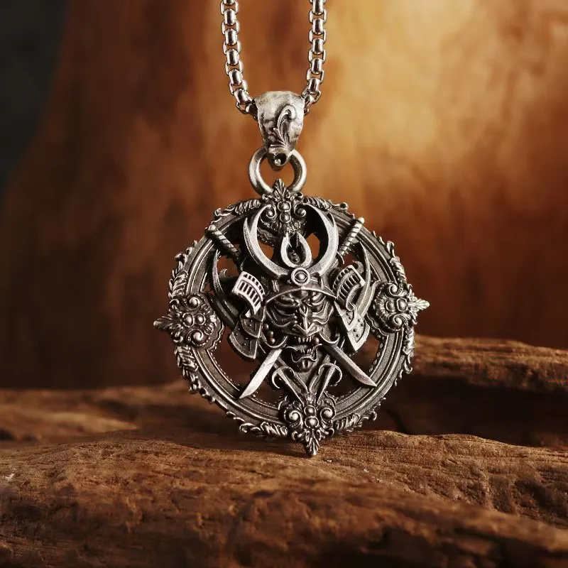 Vintage Men's Pendant Japanese Bodhi Samurai Sword Helmet Necklace Pendant