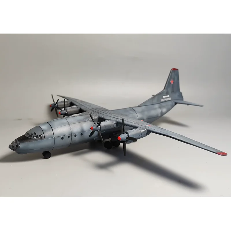 

1/144 Scale Russian Air Force Antonov An-12 AN12 Transport Aircraft Plastic Model Collection Decoration Item