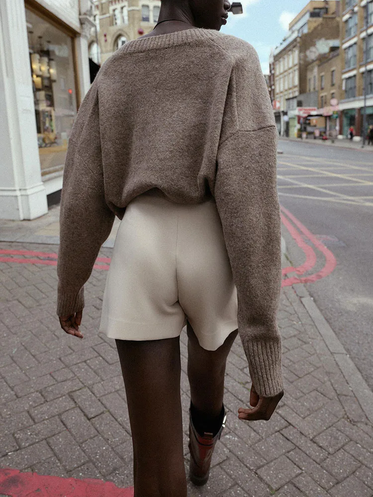 Autunno 2025 New Faion Vita alta Asimmetrico Decorazione in metallo Casual orts Abbigliamento donna Costume di scena etnico orts