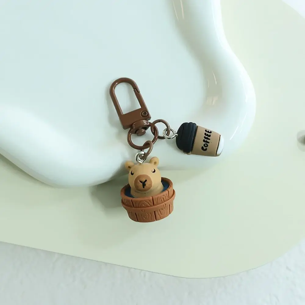 

Новый мультяшный брелок с капибарой, милый кавайный брелок из смолы, подвесное украшение, подарки, автомобильный брелок для ключей