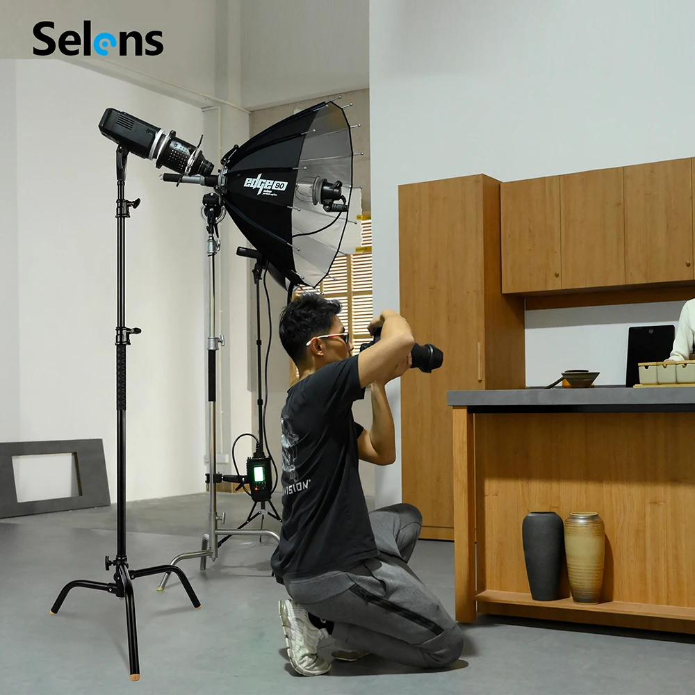 

Стойка-тренога Selens 40 из нержавеющей стали с головкой-захватом и штангой-выносом (Magic Leg) для прожектора, софтбокса, фотостудии, нагрузка до 30 кг