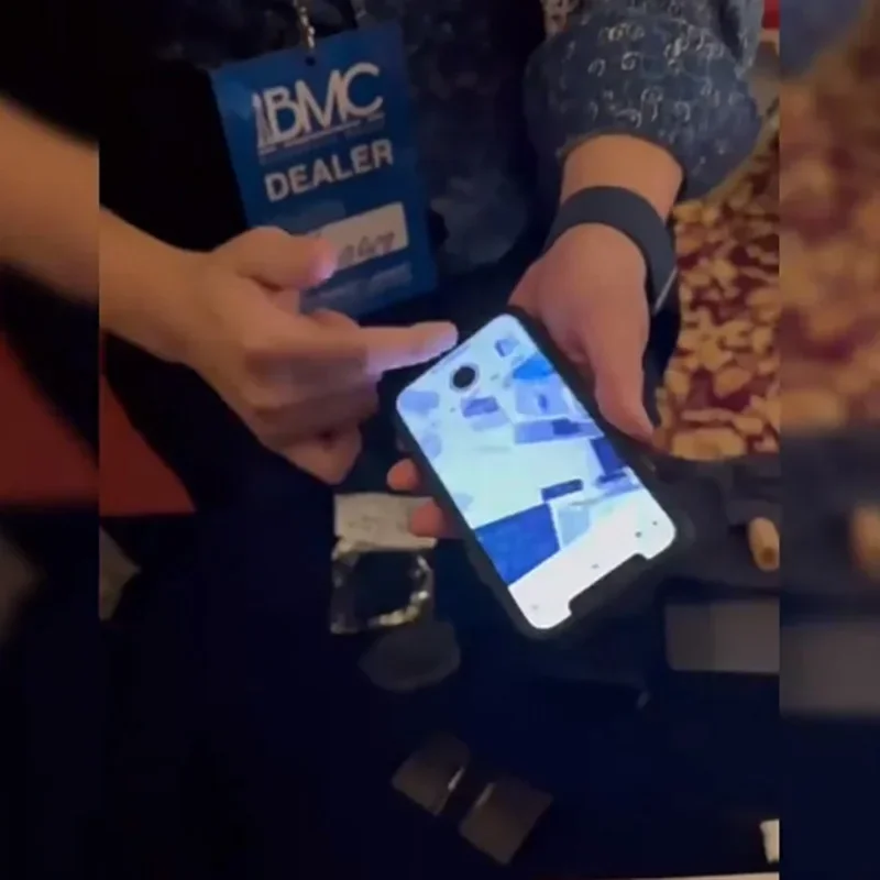 الخدع السحرية تحطم الحيل دفعت تحطم الهاتف والانتعاش متعة التحكم في العقل ماجيا الساحر عن قرب أوهام الشارع الدعائم